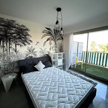 아파트 A Avec Terrasse Ensoleillee 앙티브