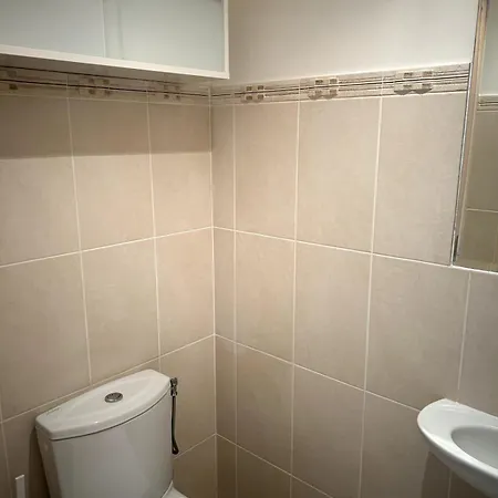 A Avec Terrasse Ensoleillee * 앙티브