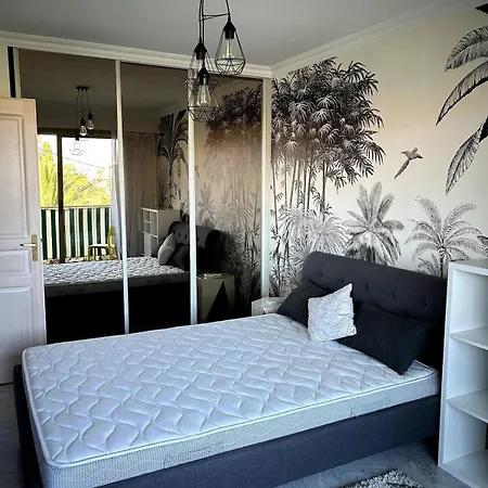 아파트 A Avec Terrasse Ensoleillee 앙티브